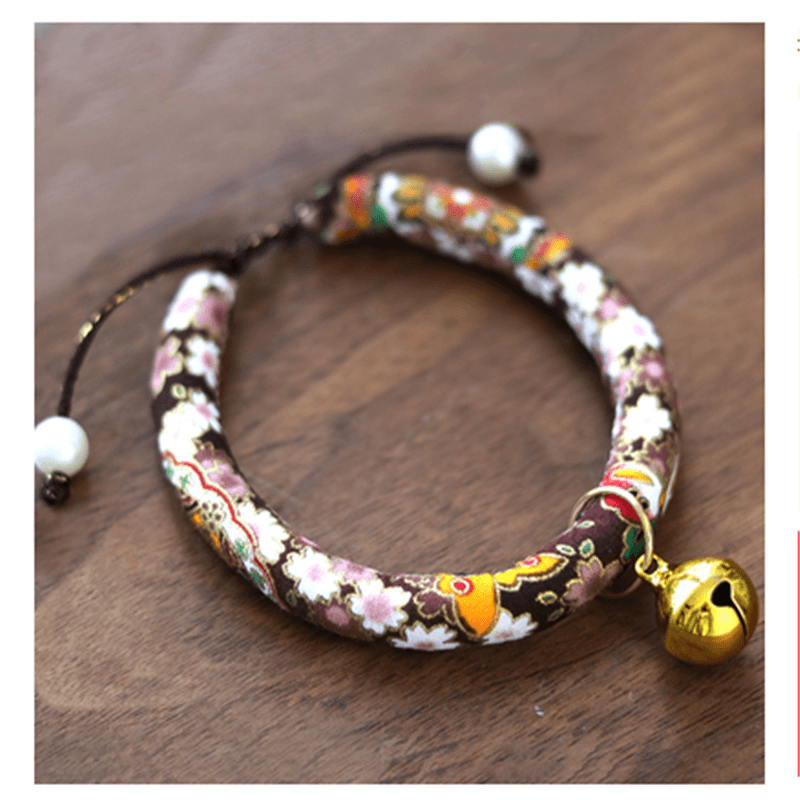 Pearlescent Pet Charm Collar