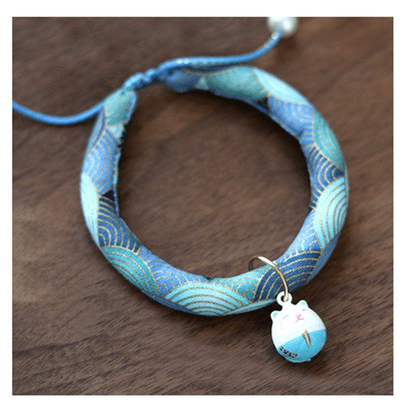 Pearlescent Pet Charm Collar