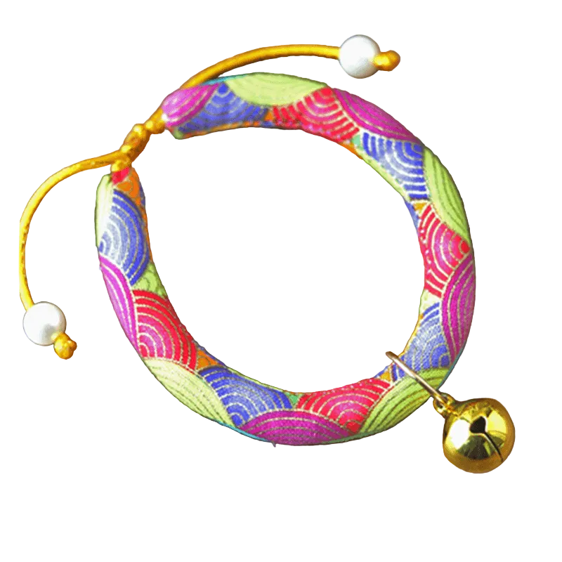 Pearlescent Pet Charm Collar