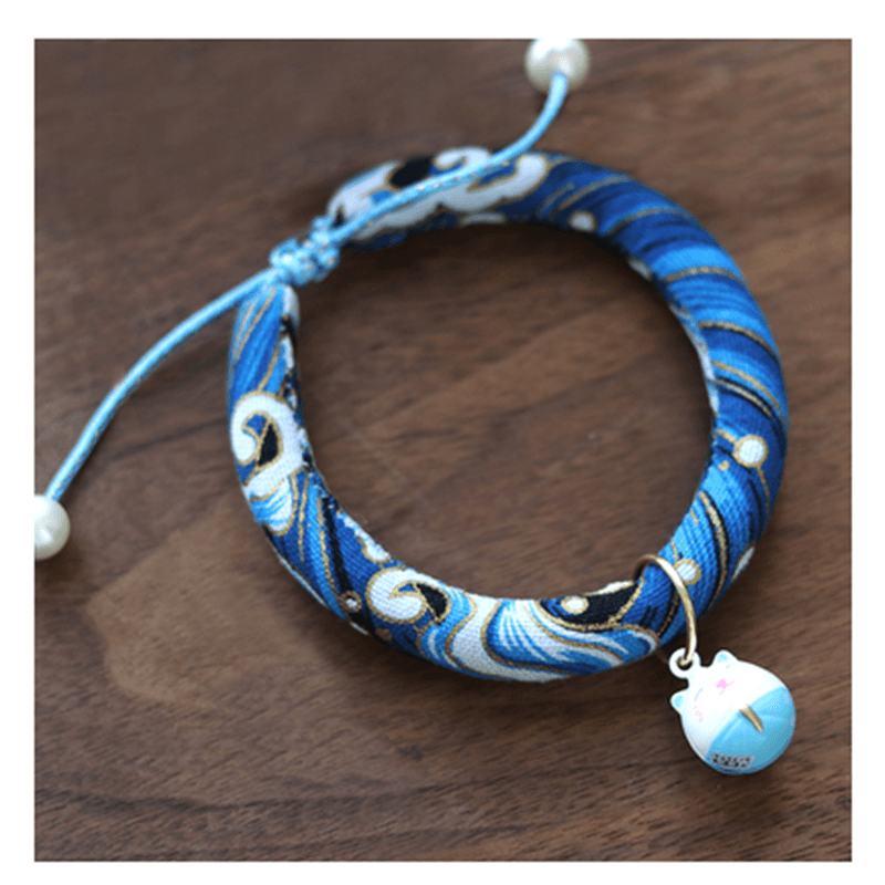 Pearlescent Pet Charm Collar